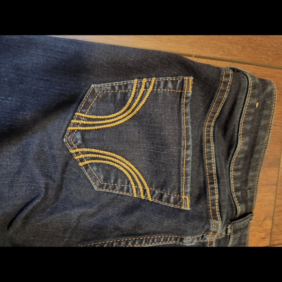 Hollister Skinny Jeans - Picture 7 of 11